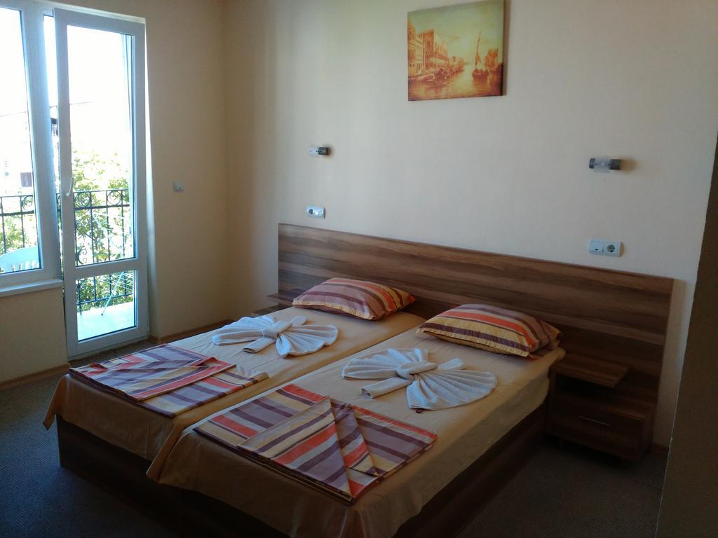 Fits Guest House Primorszko Kültér fotó